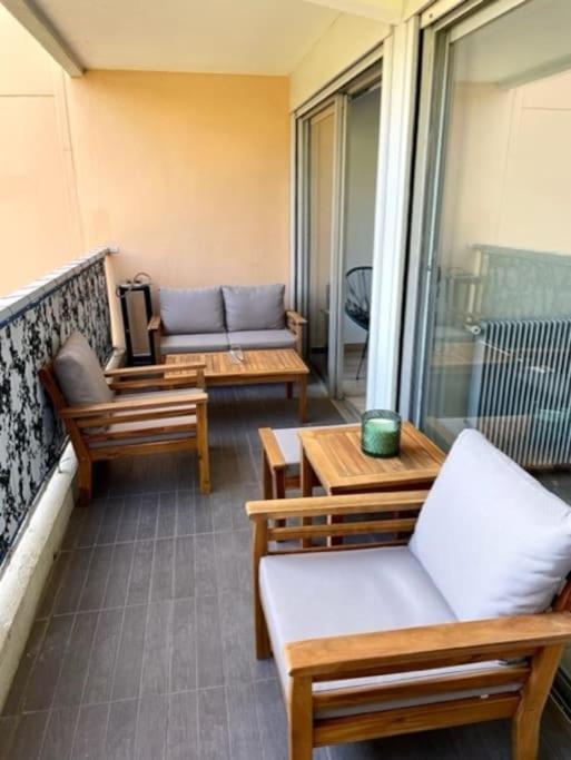 Appartement En Residence Avec Piscine, Cinema Nice Bagian luar foto