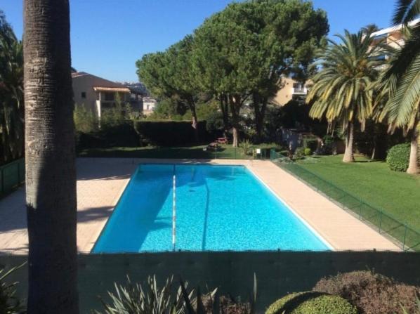 Appartement En Residence Avec Piscine, Cinema Nice Bagian luar foto